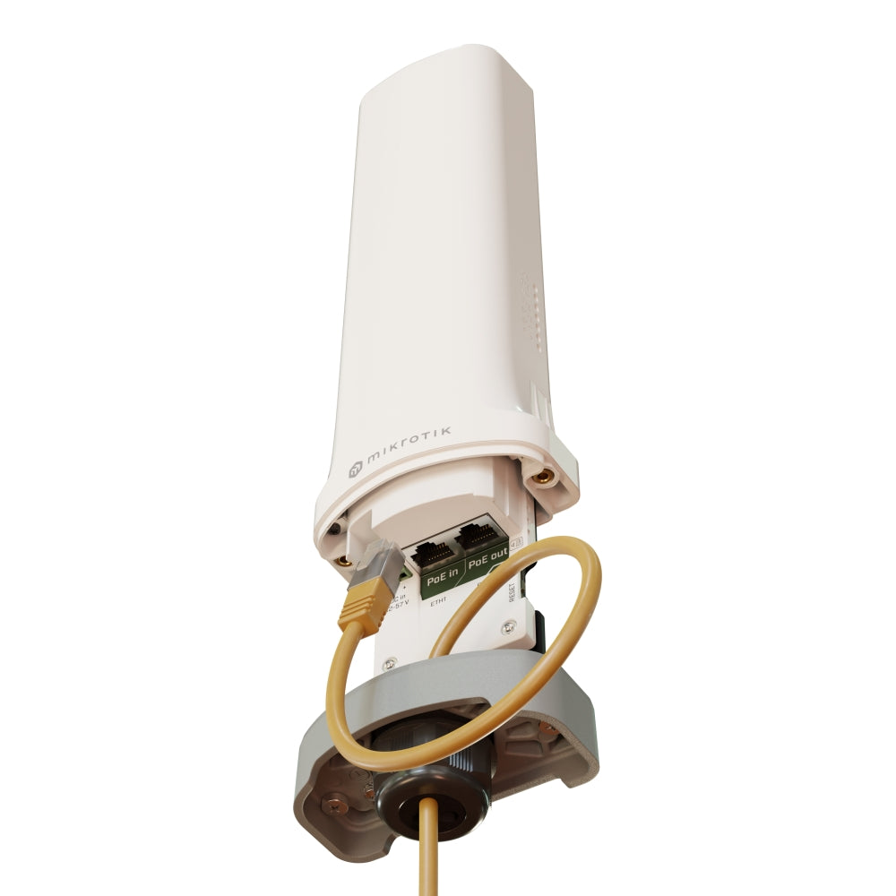 Equipo de red MikroTik CME22-2N-BG77 Gateway LTE CAT-M, PoE de entrada y salida, IP66